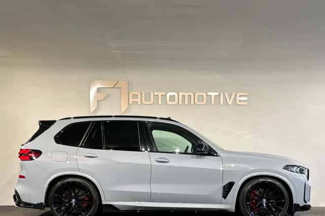 BMW X5 (2023) thumbnail 10