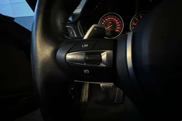 BMW 3-Serie (2016) thumbnail 16