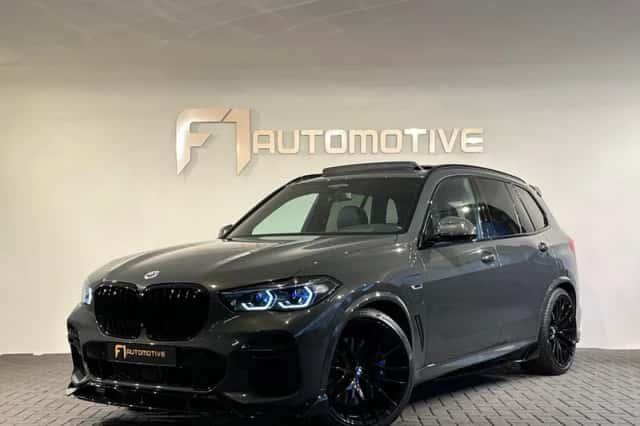 BMW X5 (2022) thumbnail 1