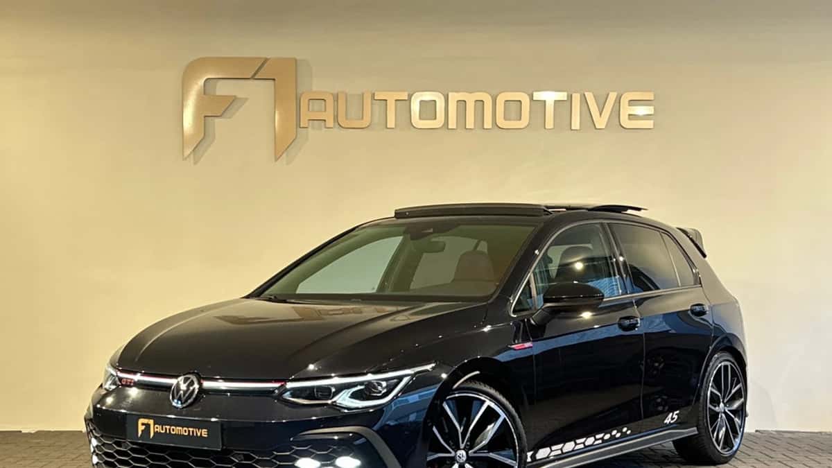 Volkswagen Golf (2020) — foto 1