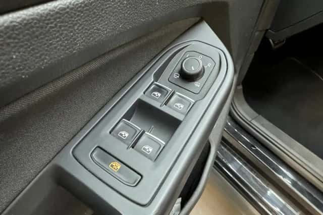 Volkswagen Golf (2020) thumbnail 18