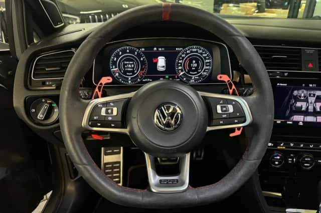 Volkswagen Golf (2019) thumbnail 17