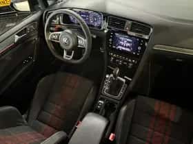 Volkswagen Golf (2019) thumbnail 4