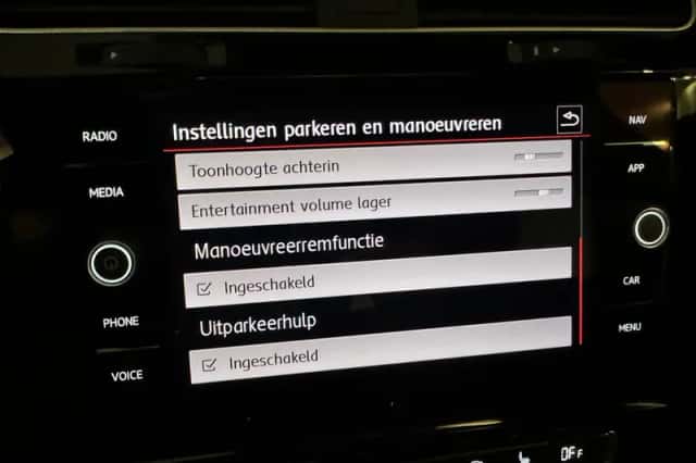 Volkswagen Golf (2019) thumbnail 33