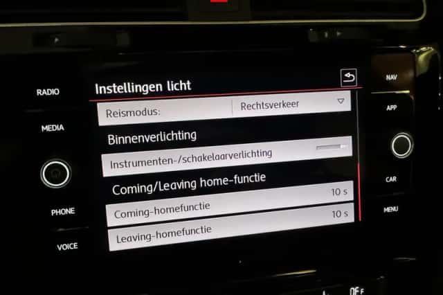 Volkswagen Golf (2019) thumbnail 37