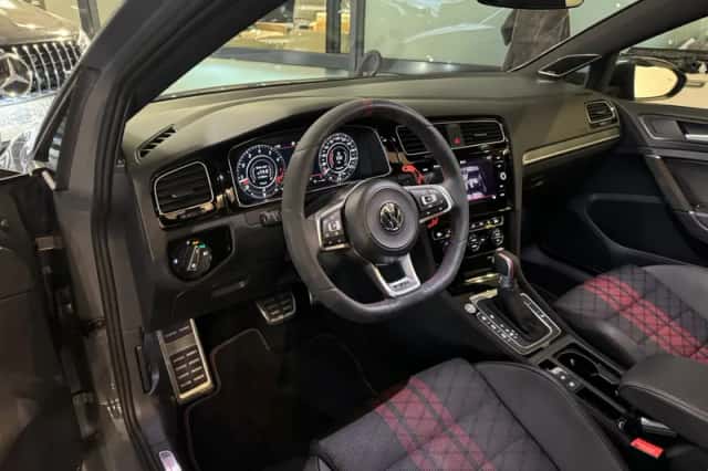 Volkswagen Golf (2019) thumbnail 5