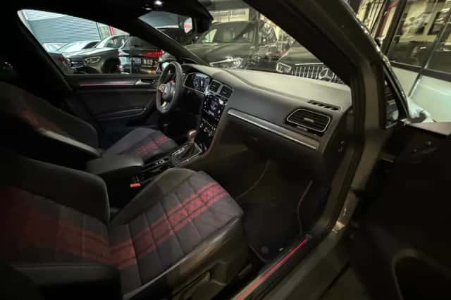 Volkswagen Golf (2019) thumbnail 41