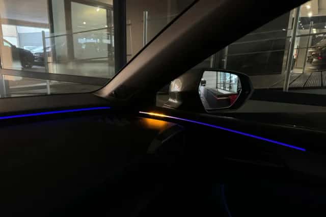 CUPRA Leon (2021) thumbnail 18