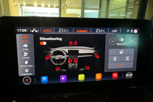 CUPRA Leon (2021) thumbnail 32