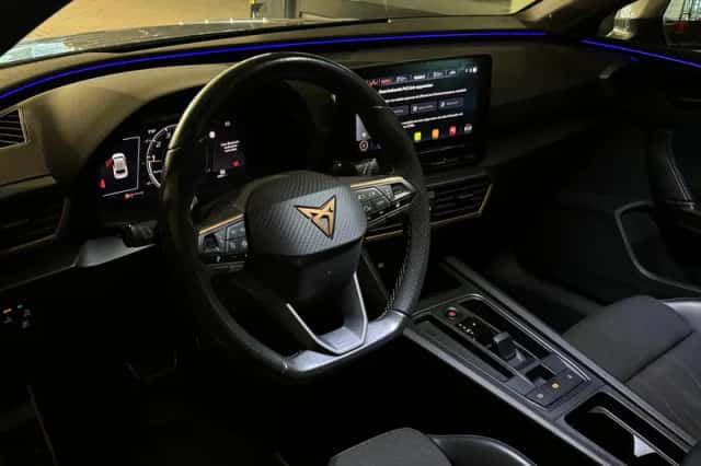 CUPRA Leon (2021) thumbnail 6