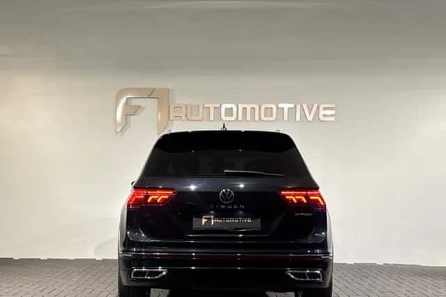 Volkswagen Tiguan (2021) thumbnail 11