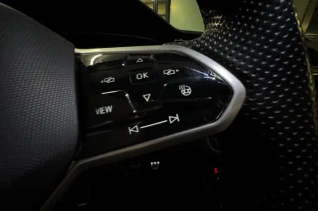 Volkswagen Tiguan (2021) thumbnail 15