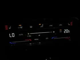 Volkswagen Tiguan (2021) thumbnail 17