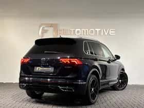 Volkswagen Tiguan (2021) thumbnail 3