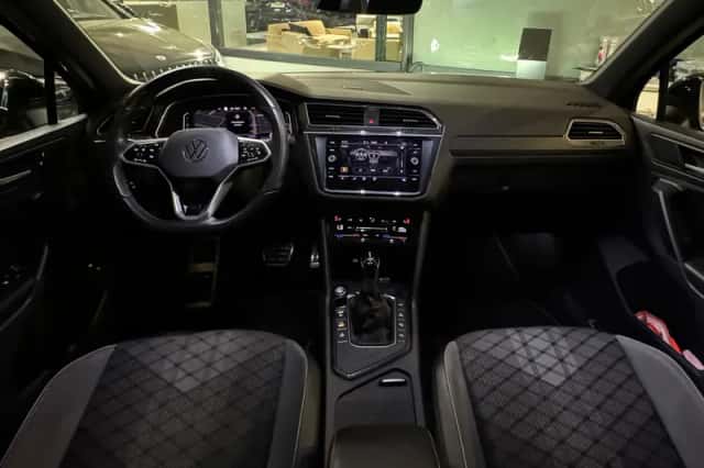 Volkswagen Tiguan (2021) thumbnail 4