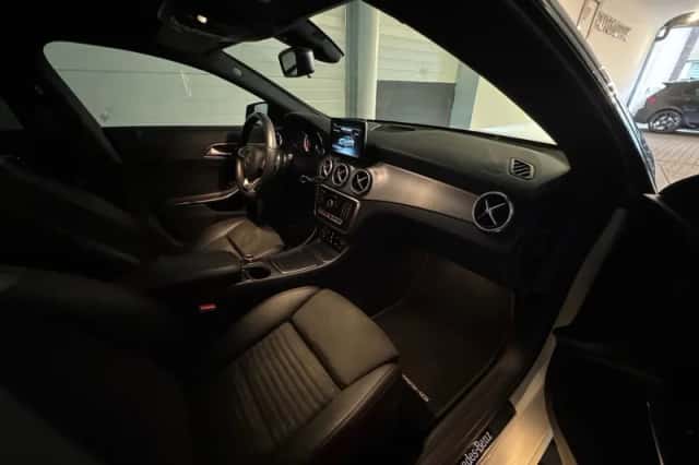 Mercedes-Benz CLA-Klasse (2017) thumbnail 27