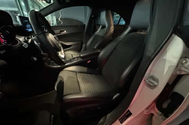 Mercedes-Benz CLA-Klasse (2017) thumbnail 6