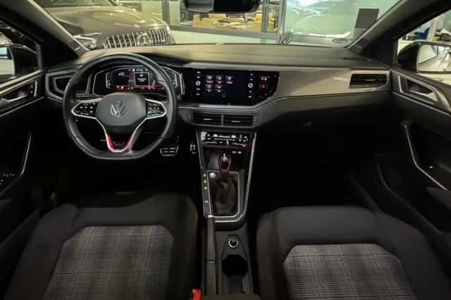 Volkswagen Polo (2022) thumbnail 4