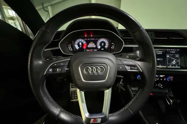 Audi Q3 (2021) thumbnail 14