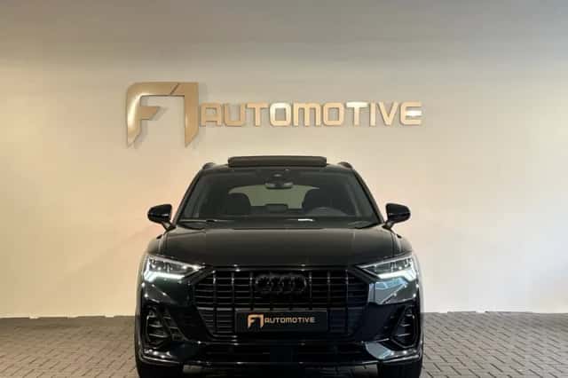 Audi Q3 (2021) thumbnail 9