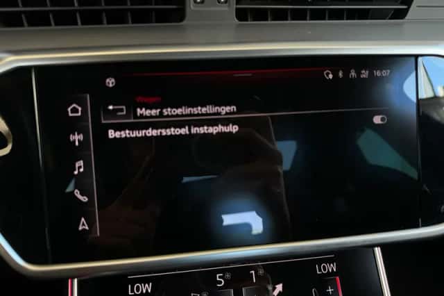 Audi RS6 (2021) thumbnail 40