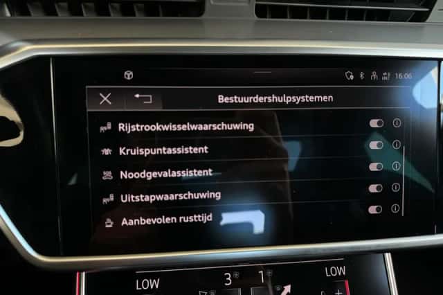 Audi RS6 (2021) thumbnail 42