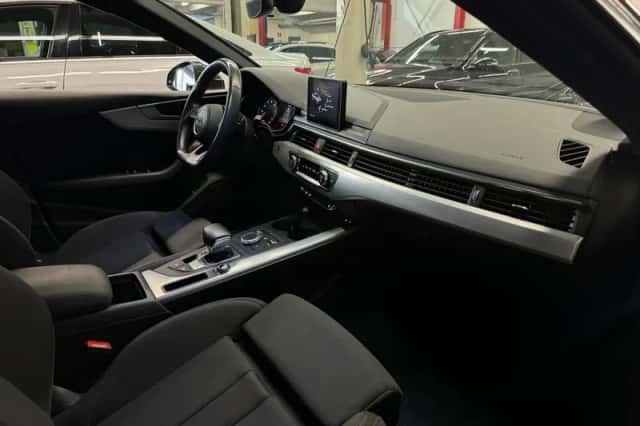 Audi A5 (2018) thumbnail 28
