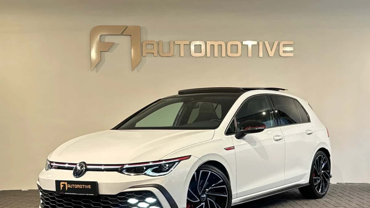 Volkswagen Golf (2021) — foto 1