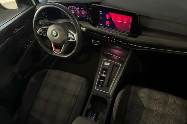 Volkswagen Golf (2021) thumbnail 23
