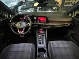 Volkswagen Golf (2021) thumbnail 4