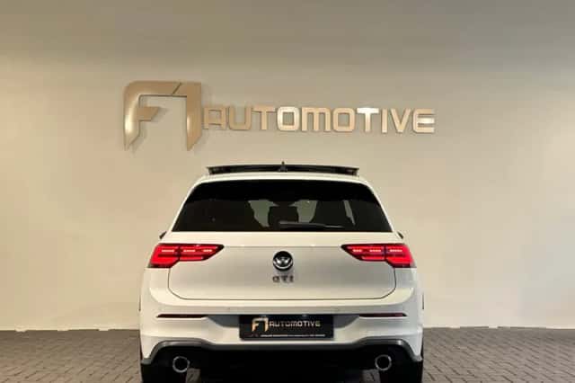 Volkswagen Golf (2021) thumbnail 9
