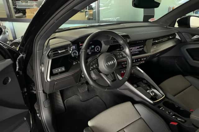 Audi A3 (2021) thumbnail 5