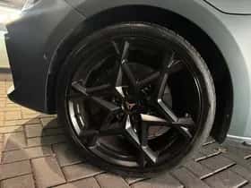 CUPRA Leon Sportstourer (2024) thumbnail 13