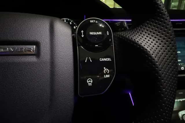 Land Rover Range Rover Velar (2020) thumbnail 15