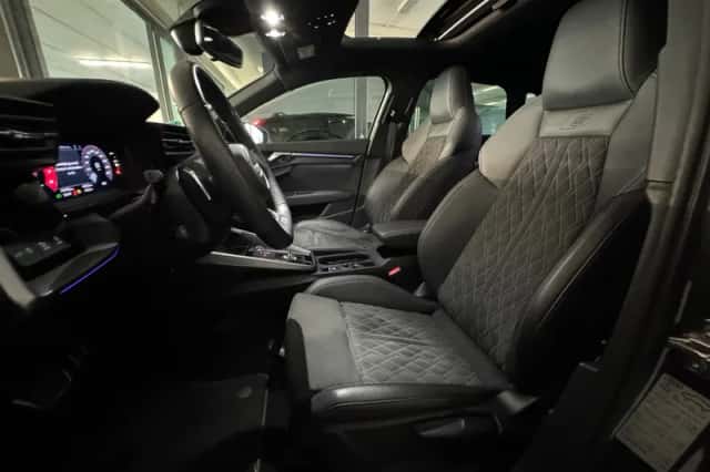 Audi S3 (2024) thumbnail 5
