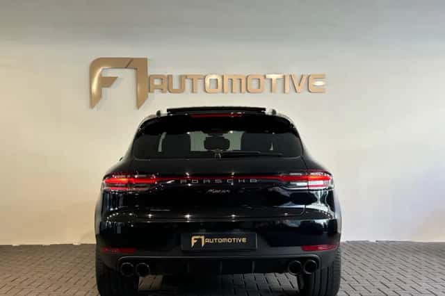 Porsche Macan (2019) thumbnail 11