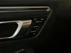 Porsche Macan (2019) thumbnail 15