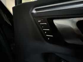 Porsche Macan (2019) thumbnail 23