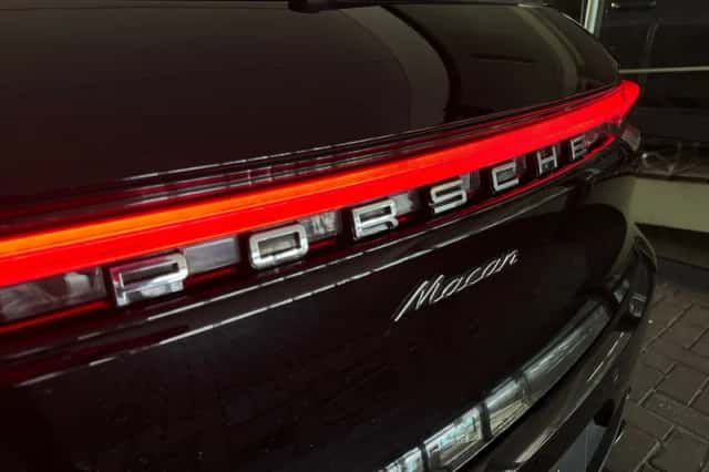 Porsche Macan (2019) thumbnail 25