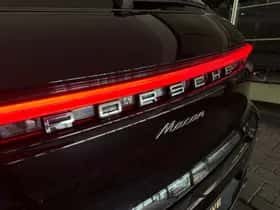 Porsche Macan (2019) thumbnail 25