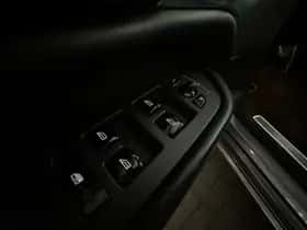 Volvo XC90 (2015) thumbnail 21