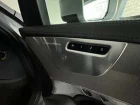 Volvo XC90 (2015) thumbnail 30