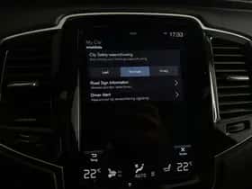 Volvo XC90 (2015) thumbnail 42