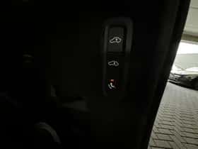 Volvo XC90 (2015) thumbnail 46