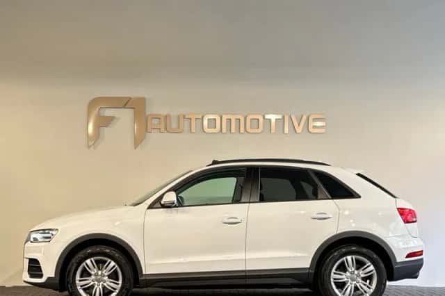 Audi Q3 (2018) thumbnail 12