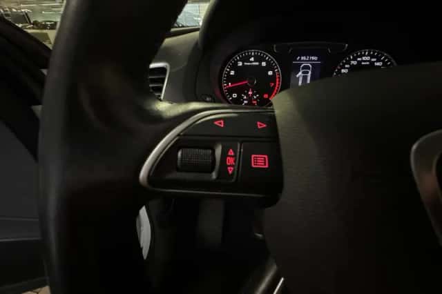 Audi Q3 (2018) thumbnail 15