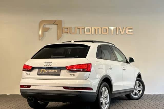 Audi Q3 (2018) thumbnail 3