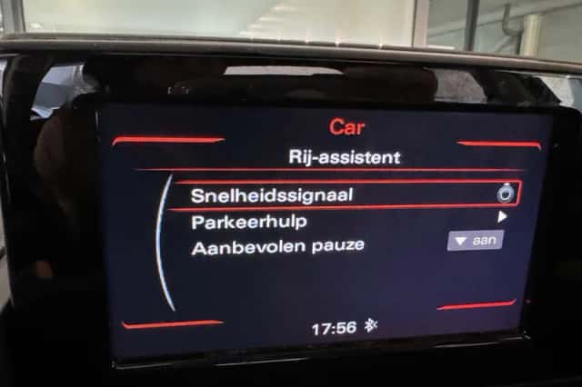 Audi Q3 (2018) thumbnail 22