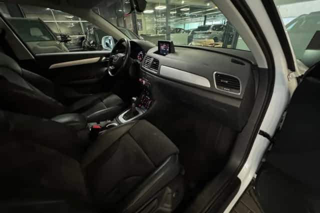 Audi Q3 (2018) thumbnail 26