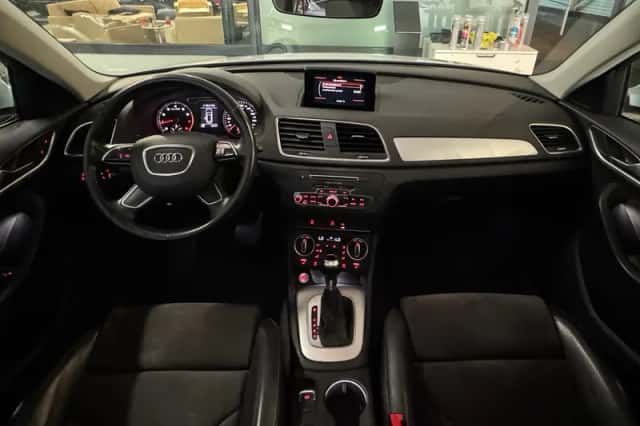 Audi Q3 (2018) thumbnail 4